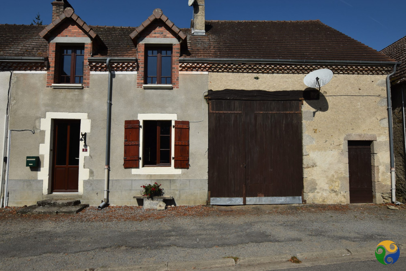 HAUTE VIENNE Maison de Charme avec Grange et Jardin Priv